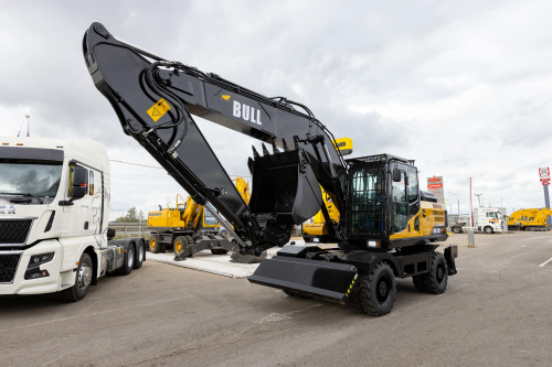 Экскаватор колесный BULL EW210-PLUS Экскаватор колесный BULL EW210-PLUS