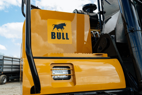 Экскаватор колесный BULL EW180-PLUS Экскаватор колесный BULL EW180-PLUS
