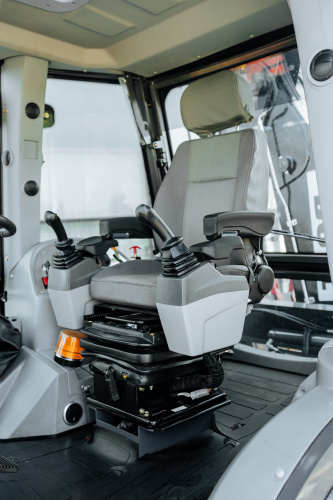 ЭКСКАВАТОР-ПОГРУЗЧИК BULL 4SX-F ЭКСКАВАТОР-ПОГРУЗЧИК BULL 4SX-F