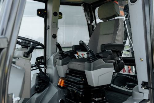 ЭКСКАВАТОР-ПОГРУЗЧИК BULL 4SX-F ЭКСКАВАТОР-ПОГРУЗЧИК BULL 4SX-F