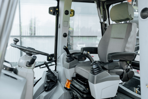 ЭКСКАВАТОР-ПОГРУЗЧИК BULL 4SX-F ЭКСКАВАТОР-ПОГРУЗЧИК BULL 4SX-F