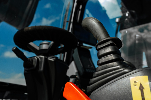 Экскаватор колесный BULL EW180-PLUS Экскаватор колесный BULL EW180-PLUS