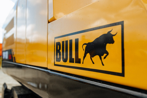 Экскаватор колесный BULL EW180-PLUS Экскаватор колесный BULL EW180-PLUS