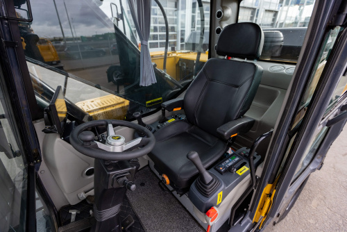 Экскаватор колесный BULL EW210-PLUS Экскаватор колесный BULL EW210-PLUS