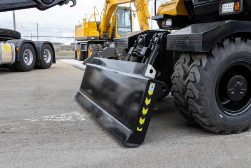 Экскаватор колесный BULL EW210-PLUS Экскаватор колесный BULL EW210-PLUS