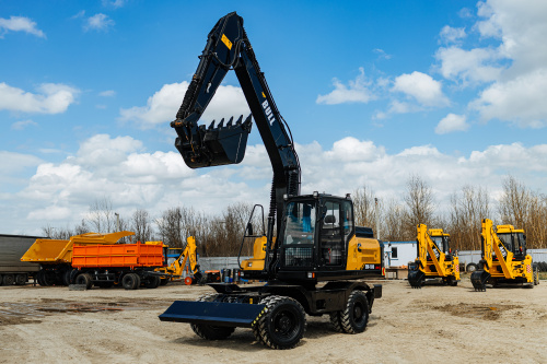 Экскаватор колесный BULL EW180-PLUS Экскаватор колесный BULL EW180-PLUS